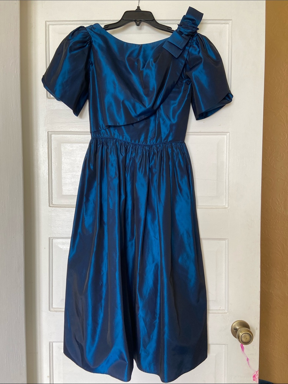 Vintage Teal Blue Taffeta Prom Dress with Bow Accent 6